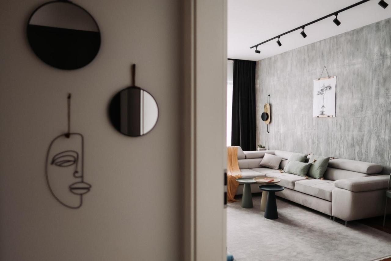 Quiboo Cosmopolit Apartment Brasov Exterior photo